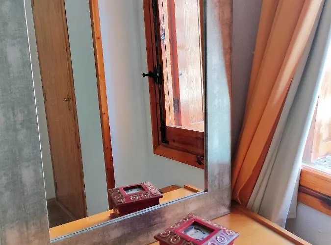 Con Maravillosas Vistas Al Lado De La Estación