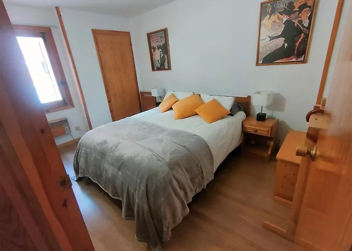 Con Maravillosas Vistas Al Lado De La Estación