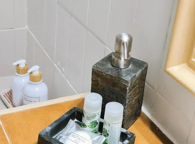 Con Maravillosas Vistas Al Lado De La Estacion * 팬틱코사